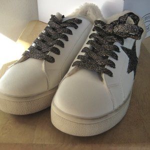 Steve Madden White Fleece Lined Sneakers Size 8M